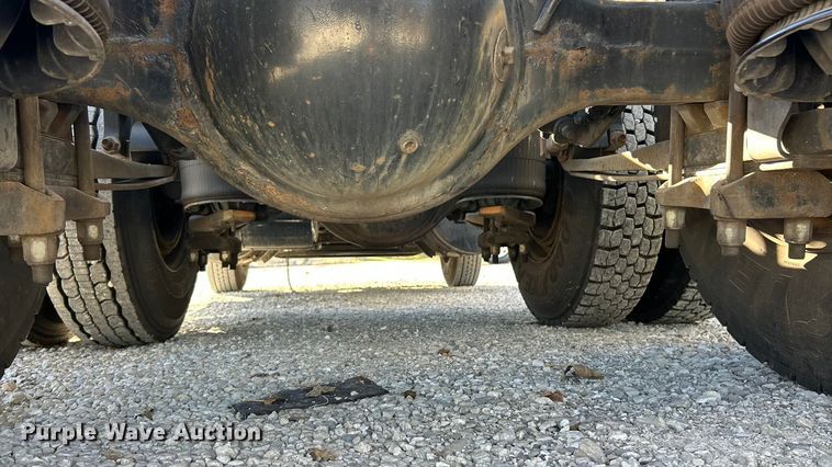 image for item ET6646 2007 International 8600 SBA semi truck