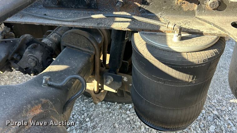 image for item ET6646 2007 International 8600 SBA semi truck