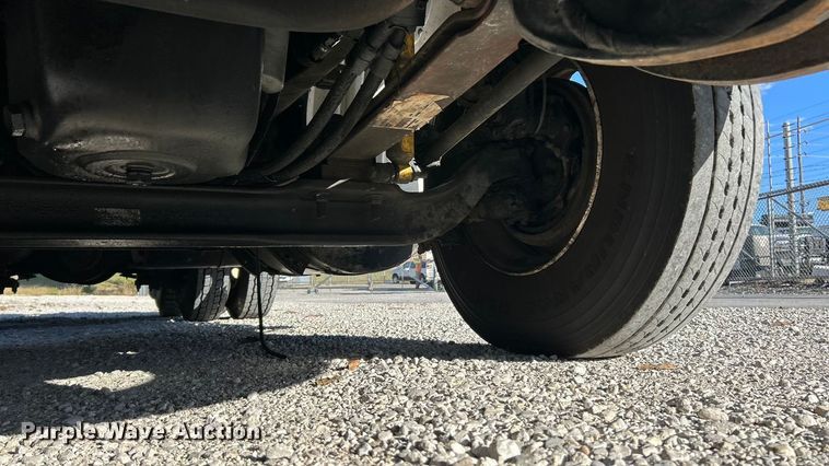 image for item ET6646 2007 International 8600 SBA semi truck