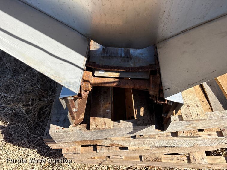 image for item ET7233 2006 Hinkler 505 spreader