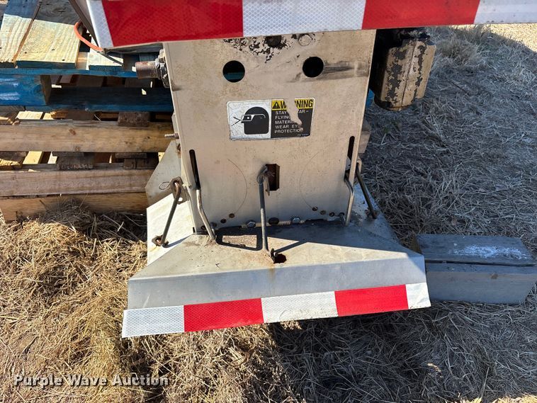 image for item ET7233 2006 Hinkler 505 spreader