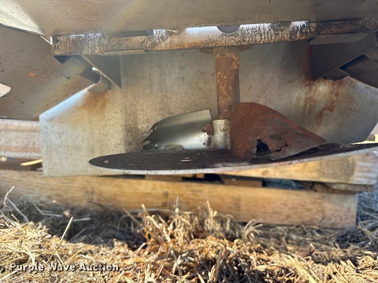 image for item ET7233 2006 Hinkler 505 spreader