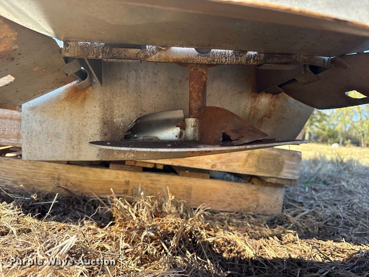 image for item ET7233 2006 Hinkler 505 spreader