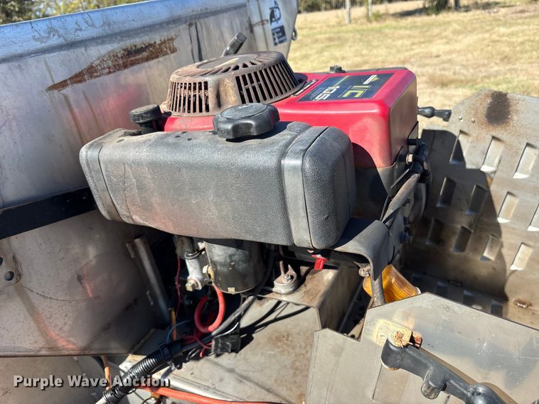 image for item ET7233 2006 Hinkler 505 spreader