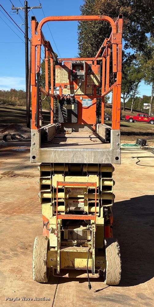 image for item ET7283 2009 JLG 2630ES scissor lift