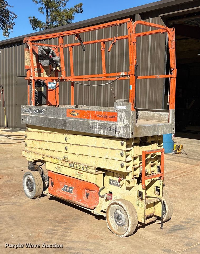 image for item ET7283 2009 JLG 2630ES scissor lift