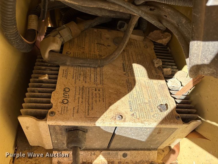 image for item ET7283 2009 JLG 2630ES scissor lift