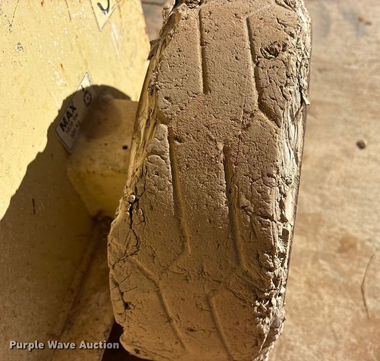 image for item ET7283 2009 JLG 2630ES scissor lift