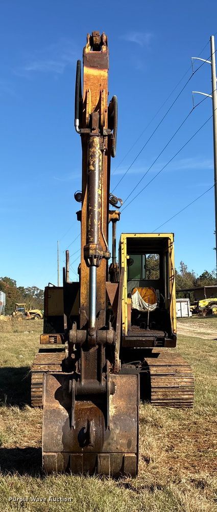 image for item ET7284 1981 Caterpillar 215 excavator