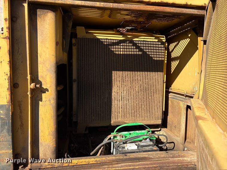 image for item ET7284 1981 Caterpillar 215 excavator