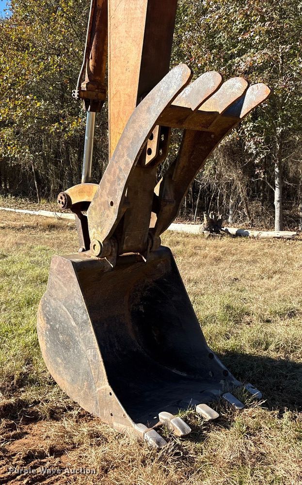 image for item ET7284 1981 Caterpillar 215 excavator