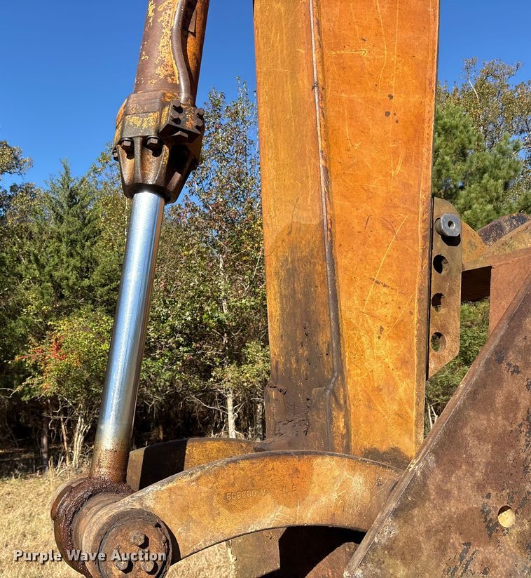 image for item ET7284 1981 Caterpillar 215 excavator