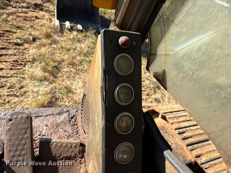 image for item ET7284 1981 Caterpillar 215 excavator