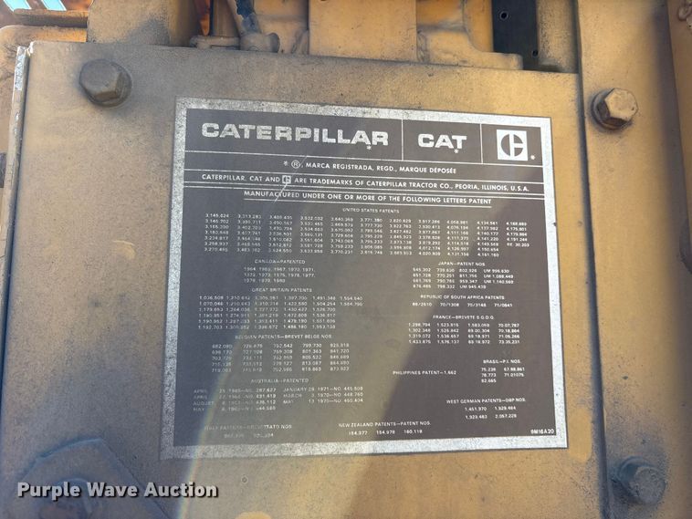 image for item ET7284 1981 Caterpillar 215 excavator
