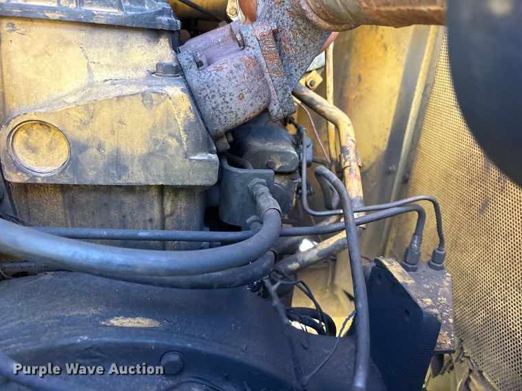 image for item ET7284 1981 Caterpillar 215 excavator