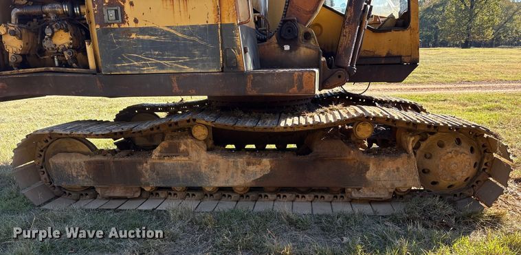 image for item ET7284 1981 Caterpillar 215 excavator