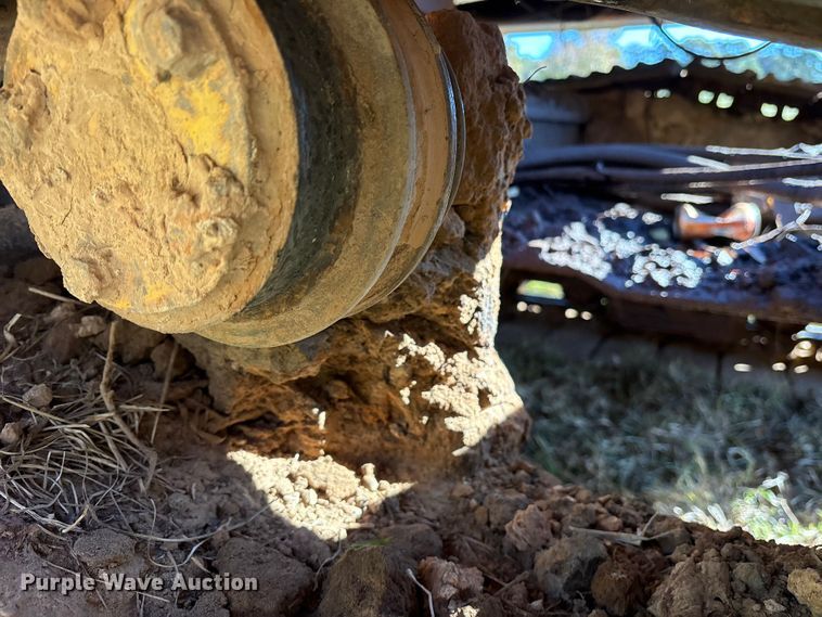 image for item ET7284 1981 Caterpillar 215 excavator