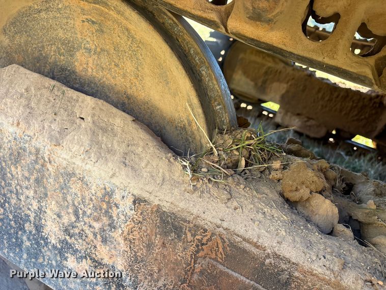 image for item ET7284 1981 Caterpillar 215 excavator