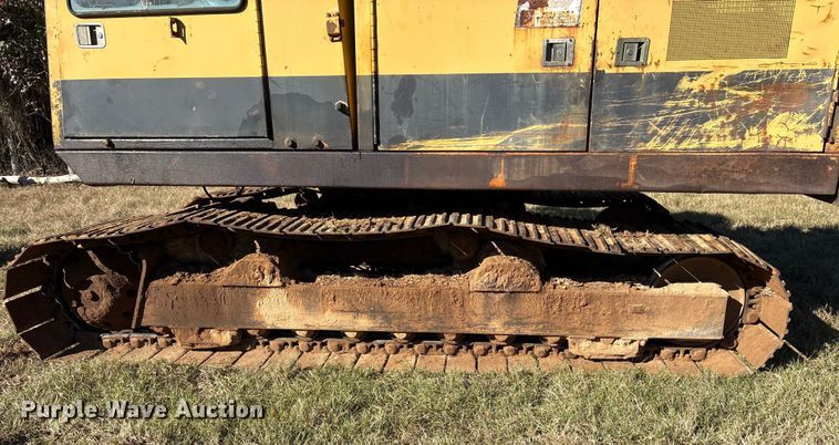 image for item ET7284 1981 Caterpillar 215 excavator