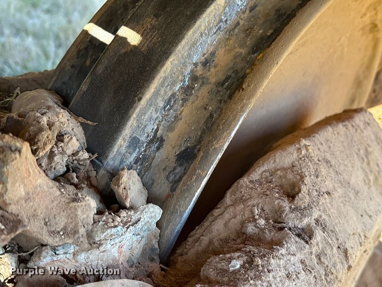 image for item ET7284 1981 Caterpillar 215 excavator