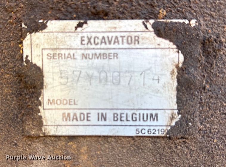 image for item ET7284 1981 Caterpillar 215 excavator