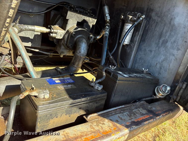 image for item ET7285 1994 Hitachi EX150 excavator