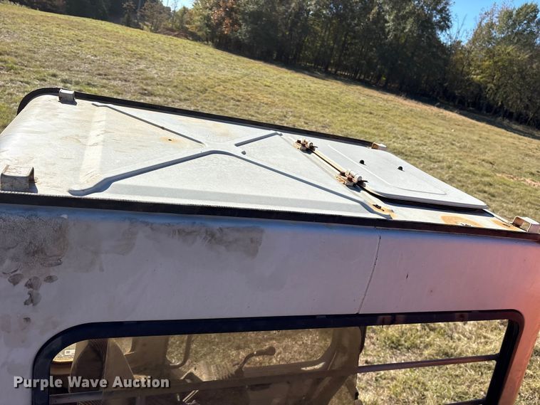 image for item ET7285 1994 Hitachi EX150 excavator