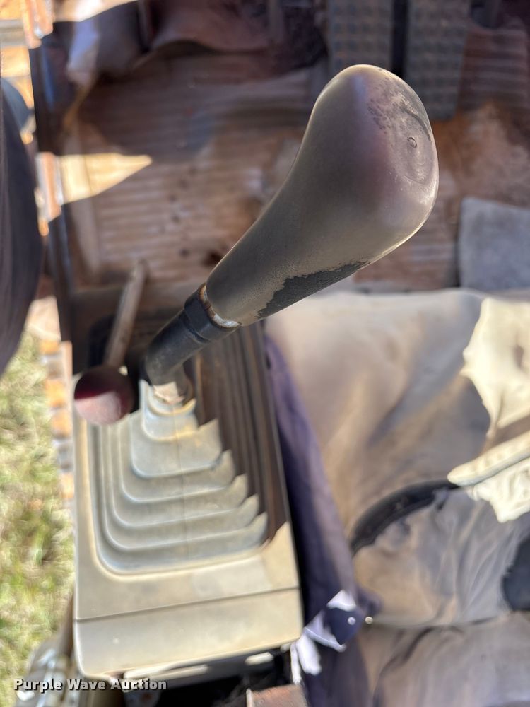 image for item ET7285 1994 Hitachi EX150 excavator