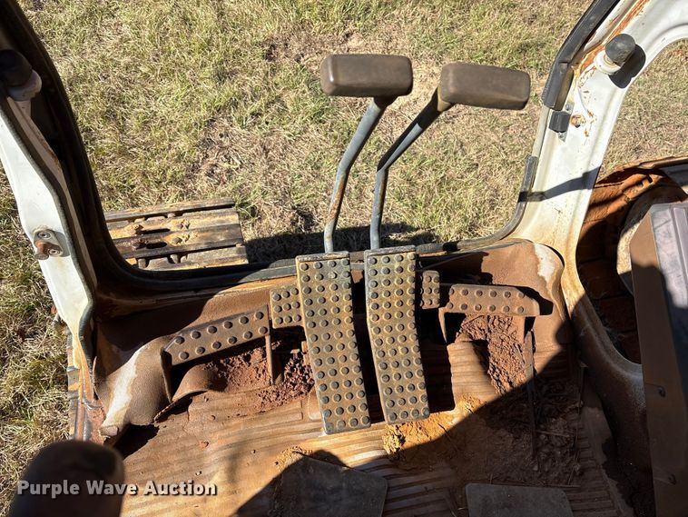 image for item ET7285 1994 Hitachi EX150 excavator