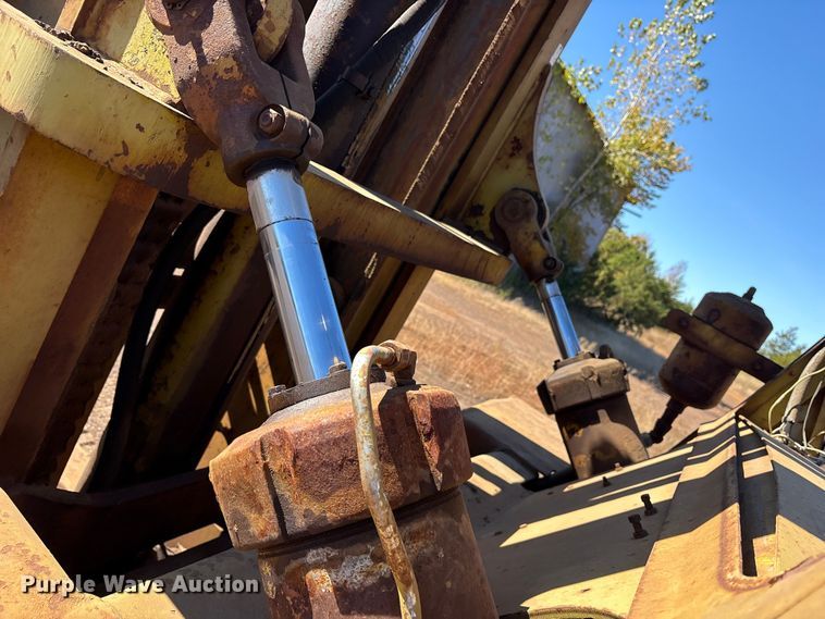 image for item ET7286 1979 Clark Y300 forklift