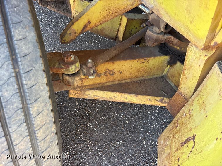 image for item ET7286 1979 Clark Y300 forklift