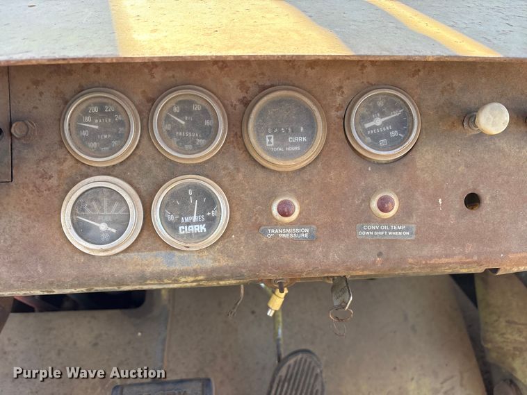 image for item ET7286 1979 Clark Y300 forklift