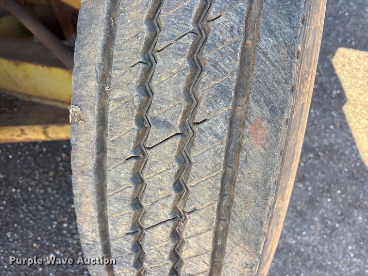 image for item ET7286 1979 Clark Y300 forklift