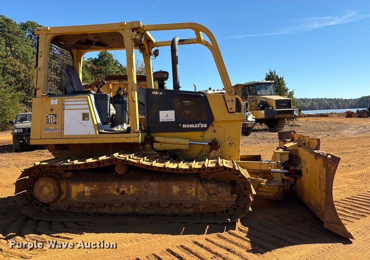 image for item ET7287 2006 Komatsu D39PX-21 dozer