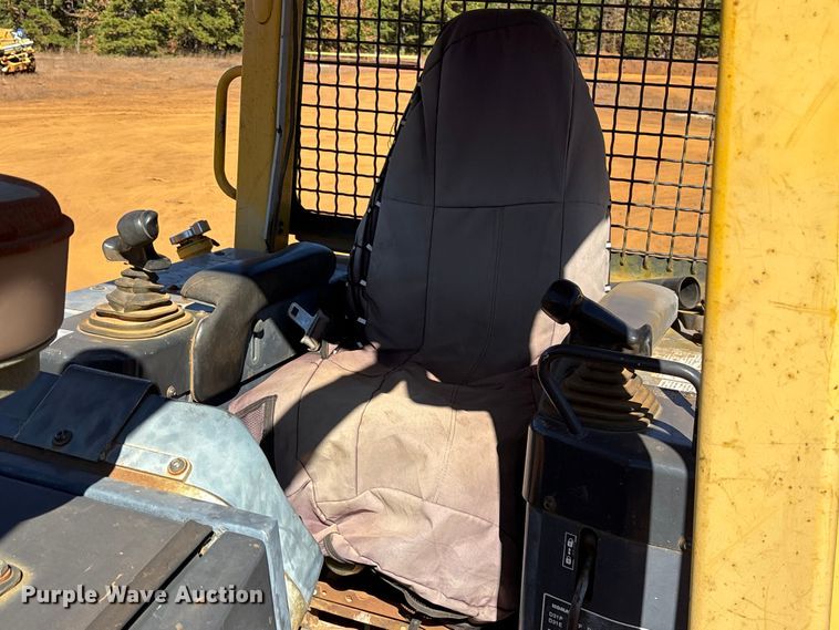 image for item ET7287 2006 Komatsu D39PX-21 dozer