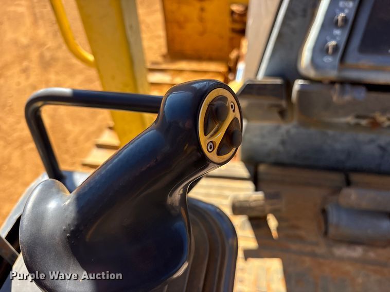 image for item ET7287 2006 Komatsu D39PX-21 dozer