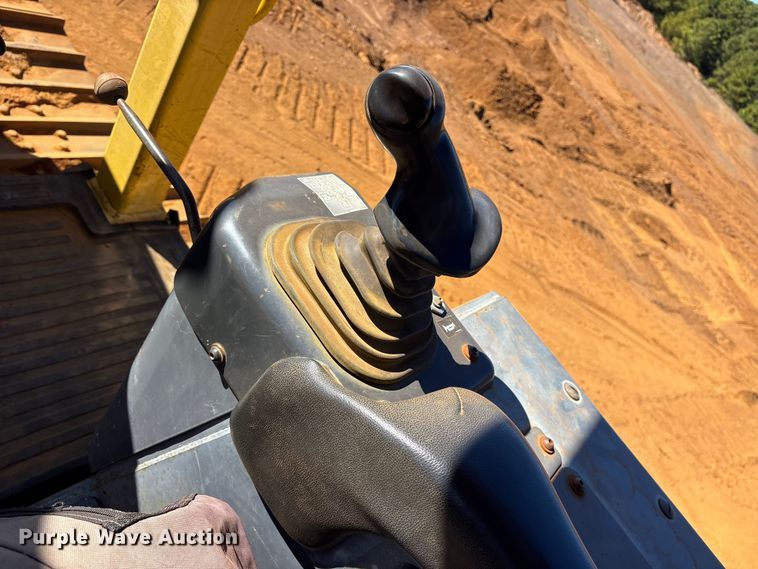 image for item ET7287 2006 Komatsu D39PX-21 dozer