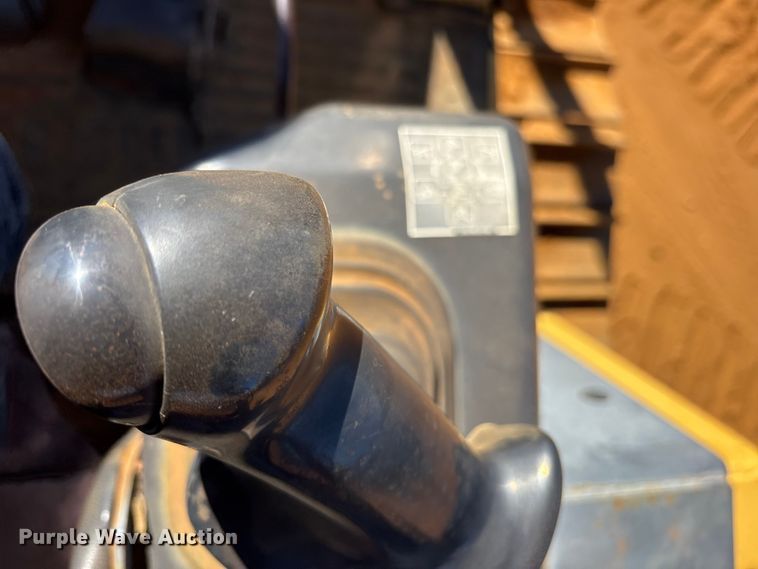 image for item ET7287 2006 Komatsu D39PX-21 dozer