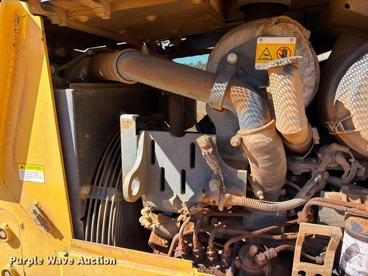 image for item ET7287 2006 Komatsu D39PX-21 dozer