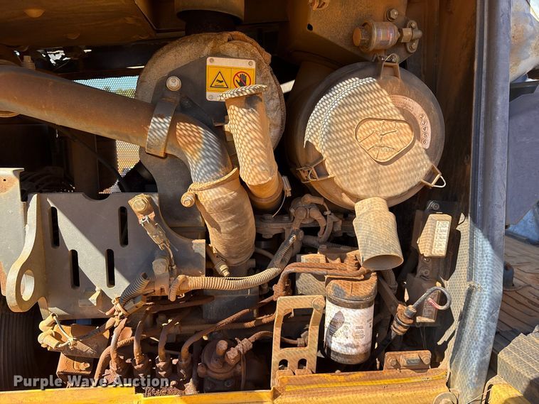 image for item ET7287 2006 Komatsu D39PX-21 dozer