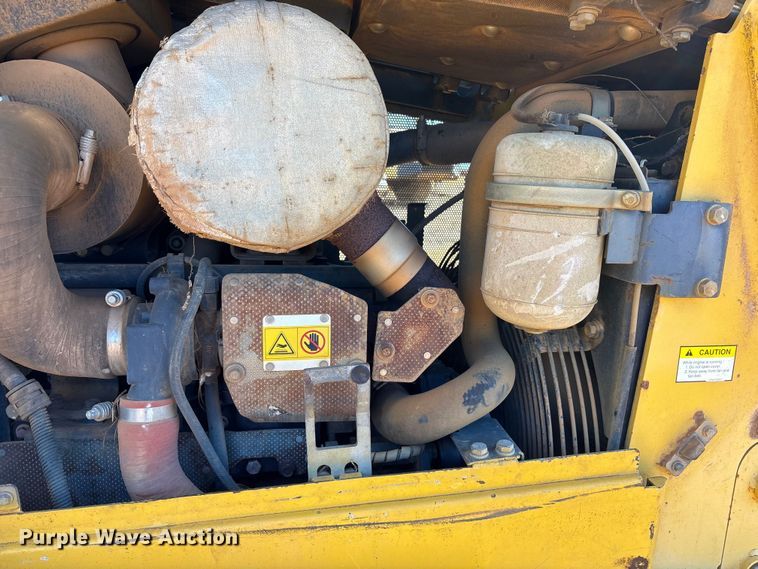 image for item ET7287 2006 Komatsu D39PX-21 dozer