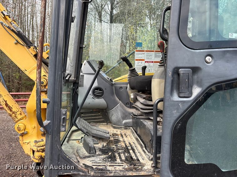 image for item ET7322 2012 Komatsu PC88MR-8 mini excavator