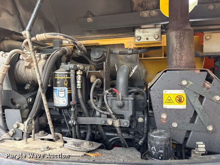 image for item ET7322 2012 Komatsu PC88MR-8 mini excavator