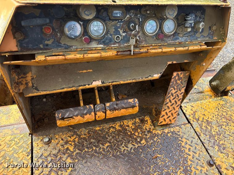 image for item ET7323 1997 Case 1150G dozer