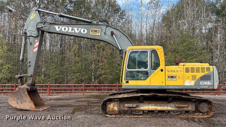image for item ET7324 2006 Volvo EC240BLC excavator