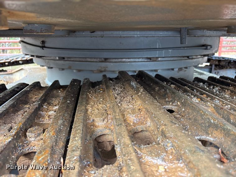 image for item ET7324 2006 Volvo EC240BLC excavator