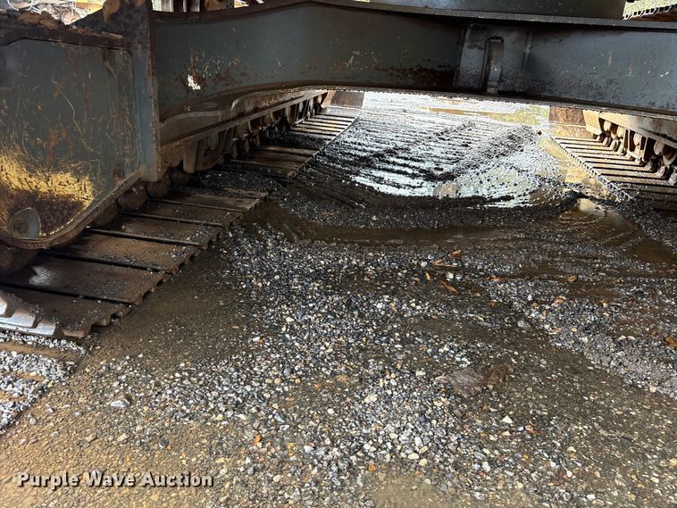 image for item ET7324 2006 Volvo EC240BLC excavator