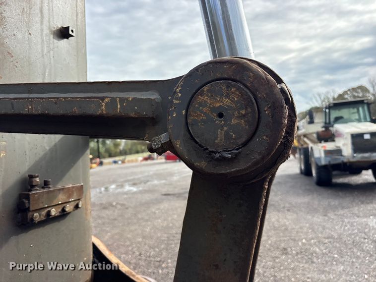 image for item ET7324 2006 Volvo EC240BLC excavator