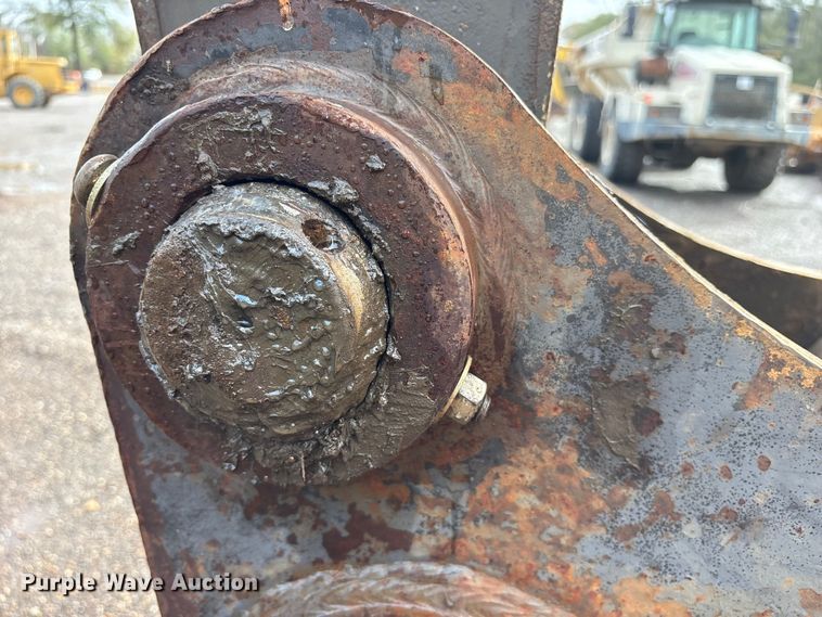 image for item ET7324 2006 Volvo EC240BLC excavator