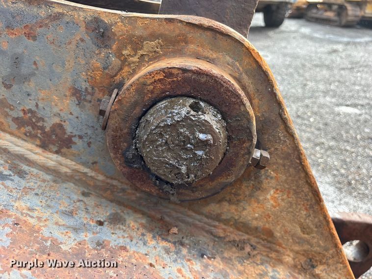 image for item ET7324 2006 Volvo EC240BLC excavator